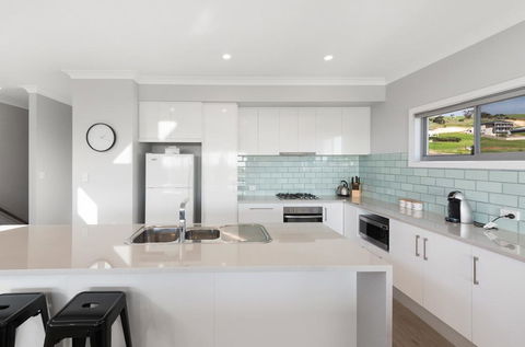 Time Away - 50 Turnberry Drive - Accommodation BNB 2