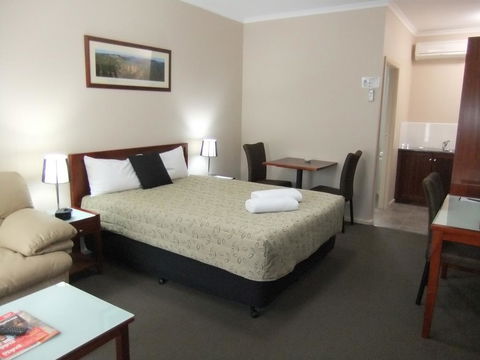 Top Of The Town Motel - Accommodation BNB 2
