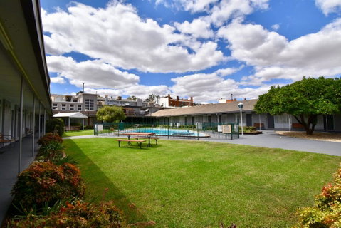 Townhouse Motel Cowra - Accommodation BNB 2