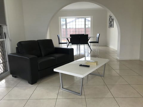 Townsville Wistaria Spacious Home - Accommodation BNB 1