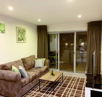 Tranquil Relaxing Forrest Style Apartment - Braddon CBD - Accommodation BNB