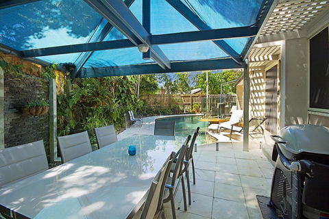 Tropical 5 Bedroom Family Getaway In Noosa Heads - Accommodation BNB 2