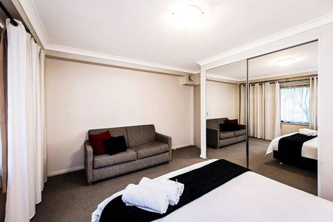 Two Bedroom Apt Next To Perth CBD With Parking. - Accommodation BNB 3