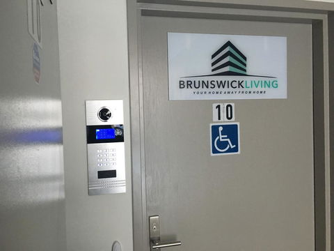 U201 Brunswick Living Brand New Deluxe Balcony Upper Floor Apartment Close To Airport And CBD - Accommodation BNB 3