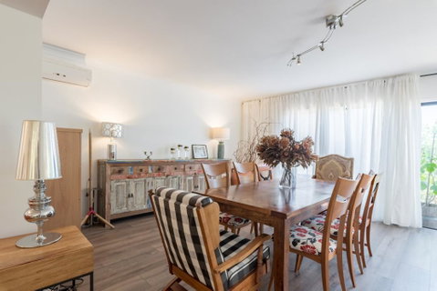ULTRA SPACIOUS STYLISH HOME IN PRESTONS - SYDNEY - Accommodation BNB 1
