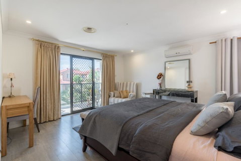 ULTRA SPACIOUS STYLISH HOME IN PRESTONS - SYDNEY - Accommodation BNB 2