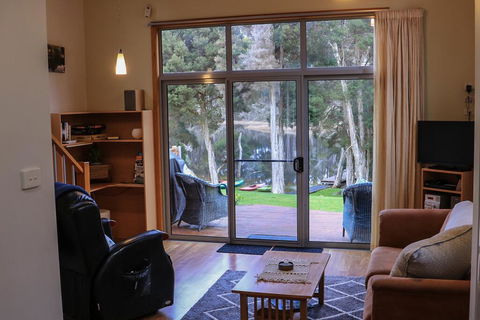 Ulverstone River Retreat - Accommodation BNB 2