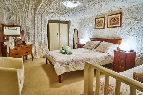 Underground Bed & Breakfast - Accommodation BNB 2