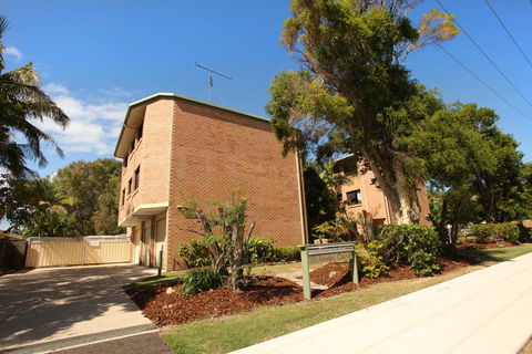 Unit 7, Belander Court, 34 Perry Street Coolum Beach, AIR CONDITIONED, 400 BOND, LINEN SUPPLIED - Accommodation BNB 1