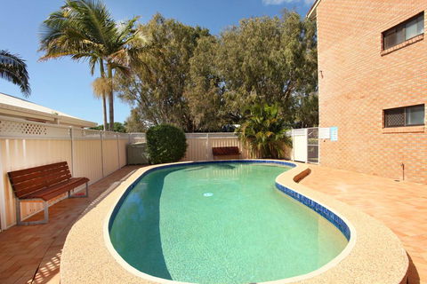 Unit 7, Belander Court, 34 Perry Street Coolum Beach, AIR CONDITIONED, 400 BOND, LINEN SUPPLIED - Accommodation BNB 2