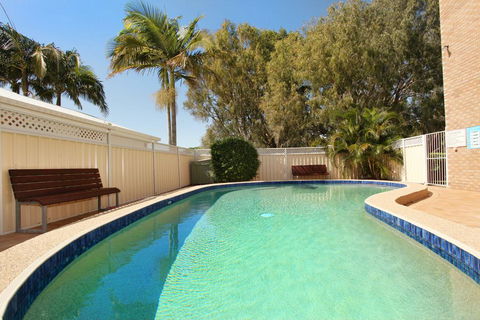 Unit 7, Belander Court, 34 Perry Street Coolum Beach, AIR CONDITIONED, 400 BOND, LINEN SUPPLIED - Accommodation BNB 3