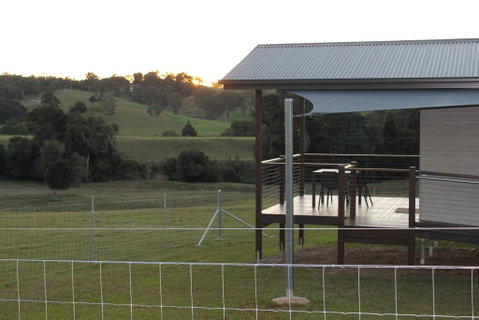 Valley Cabins By The Creek - Accommodation BNB 2