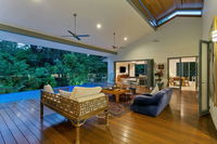 Veldree Palm Cove Rainforest ViewsPrivacyClose to the Beach and Restaurants