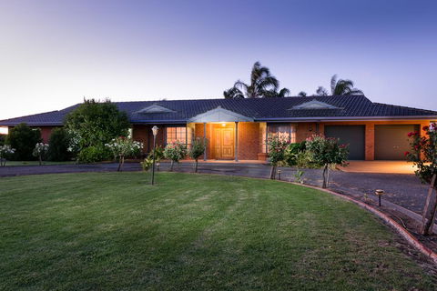 Vineyard Retreat Mildura - Accommodation BNB 0