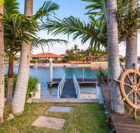 Vista del Mare - 81 Witonga Drive Yamba Family home on water. - Accommodation BNB