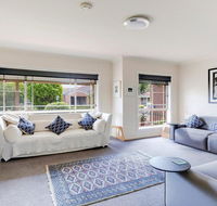 Walling-Clifton Gardens - backing onto golf course - Accommodation BNB