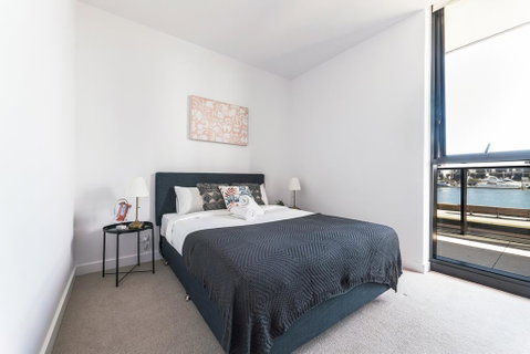Waterfront Apt On Mel Collins Street#3 - Accommodation BNB 3