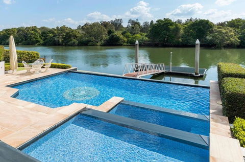 Waterfront Home / Amazing Place To Be - Accommodation BNB 3