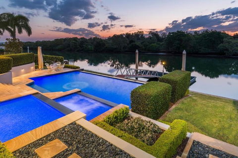 Waterfront Home / Amazing Place To Be - Accommodation BNB 1