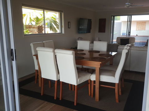 Waterfront Retreat - Accommodation BNB 1