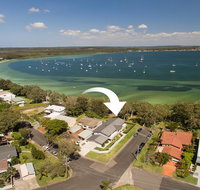Waterfront Serenity - Luxury home with Grand Views - Accommodation BNB