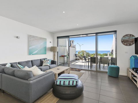 WATERFRONT SEVEN - In The Heart Of Lorne - Accommodation BNB 0
