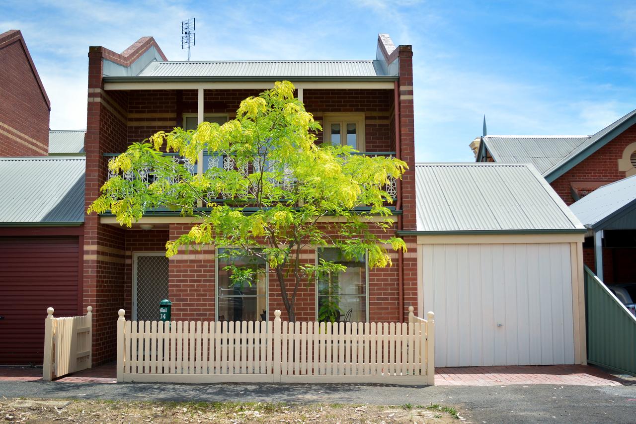 Quarry Hill VIC Accommodation BNB