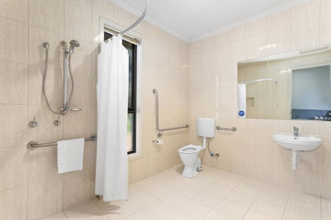 Quality Hotel Point Cook - Accommodation BNB 1