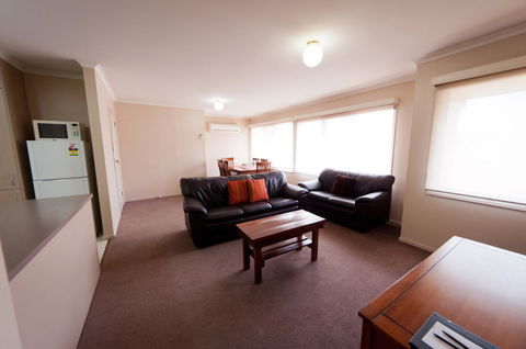 National Hotel Complex Bendigo - Accommodation BNB 36