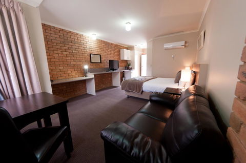 National Hotel Complex Bendigo - Accommodation BNB 0