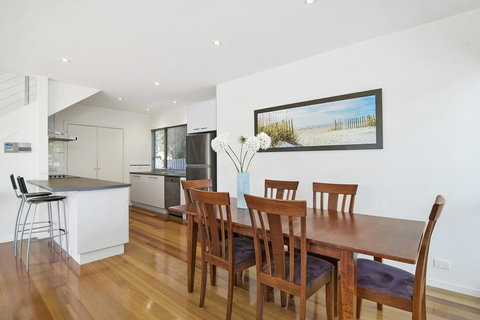 Bask At The Glade - Rejuvenate Stays - Accommodation BNB 10