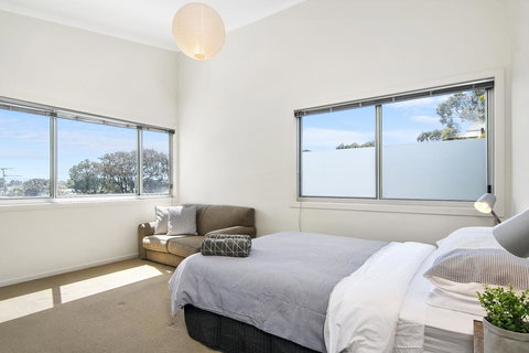 Bask At The Glade - Rejuvenate Stays - Accommodation BNB 4