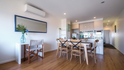 Waterfront Apt 234 Marinaquays - Accommodation BNB 6