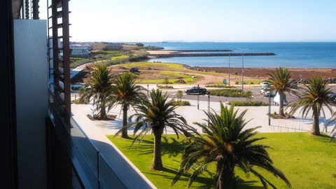 Waterfront Apt 234 Marinaquays - Accommodation BNB 3