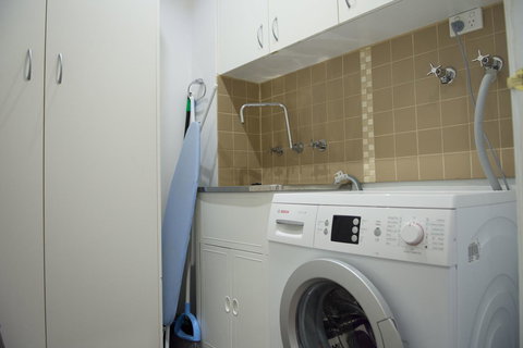 Buckingham Apartments - Accommodation BNB 20