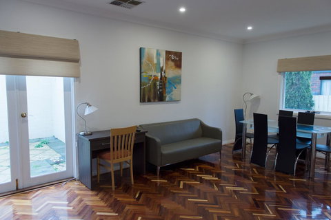 Buckingham Apartments - Accommodation BNB 21