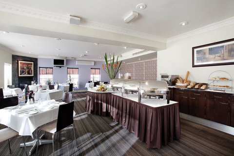 Buckingham Apartments - Accommodation BNB 11