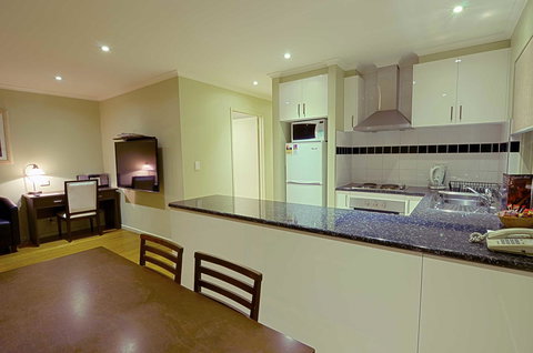 Buckingham Apartments - Accommodation BNB 12