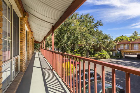 Cathedral Motor Inn - Accommodation BNB 6