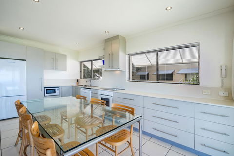 Sunseeker Holiday Apartments - Accommodation BNB 26