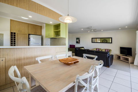 Sunseeker Holiday Apartments - Accommodation BNB 2