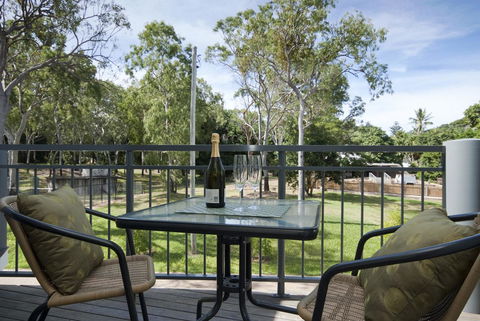 Woodville Beach Townhouse 6 - Accommodation BNB 10