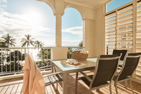 Sea Change Beachfront Apartments - Accommodation BNB 0