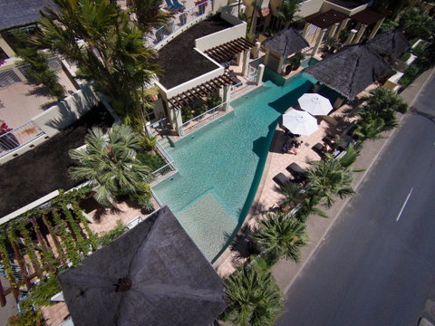 Sea Change Beachfront Apartments - Accommodation BNB 24