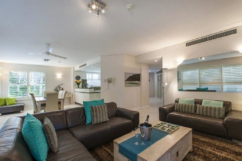 Emerald Noosa - Accommodation BNB 14