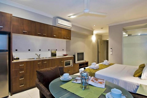 Blue Lagoon Resort - Accommodation BNB 24