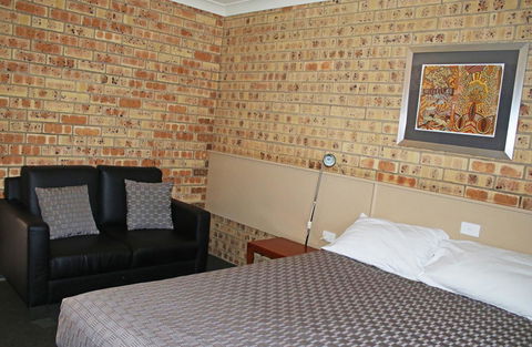 Clermont Country Motor Inn - Accommodation BNB 6