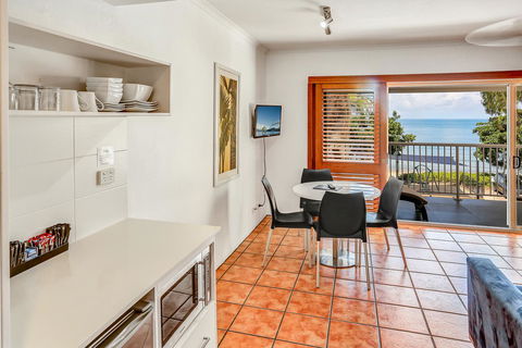Paradise On The Beach Resort - Accommodation BNB 13
