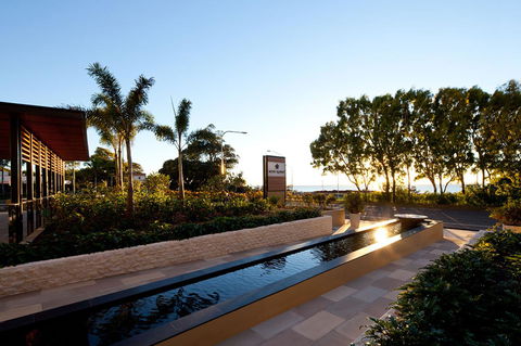 Oaks Redcliffe Mon Komo Suites - Accommodation BNB 4