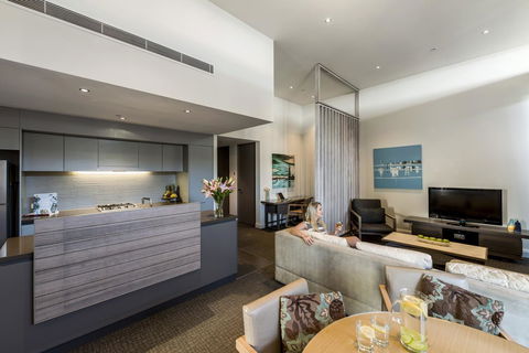 Oaks Redcliffe Mon Komo Suites - Accommodation BNB 20